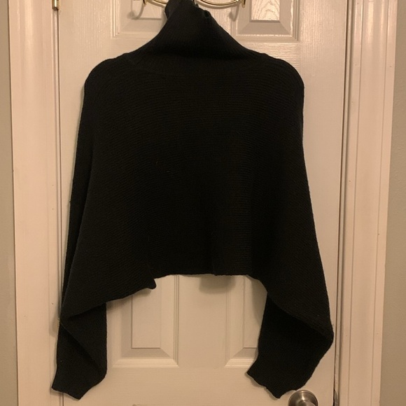Dazy Turtle Neck Cropped Sweater Size L - Picture 4 of 7